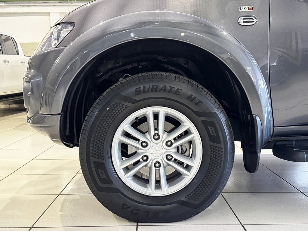 MITSUBISHI L200 TRITON