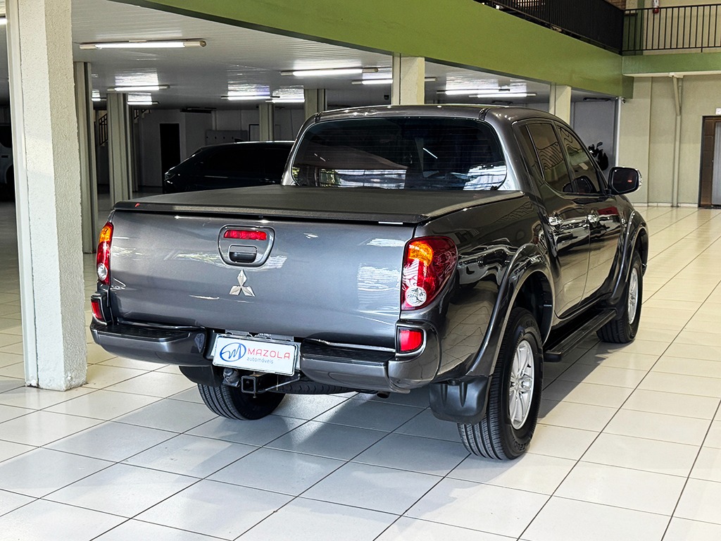 MITSUBISHI L200 TRITON