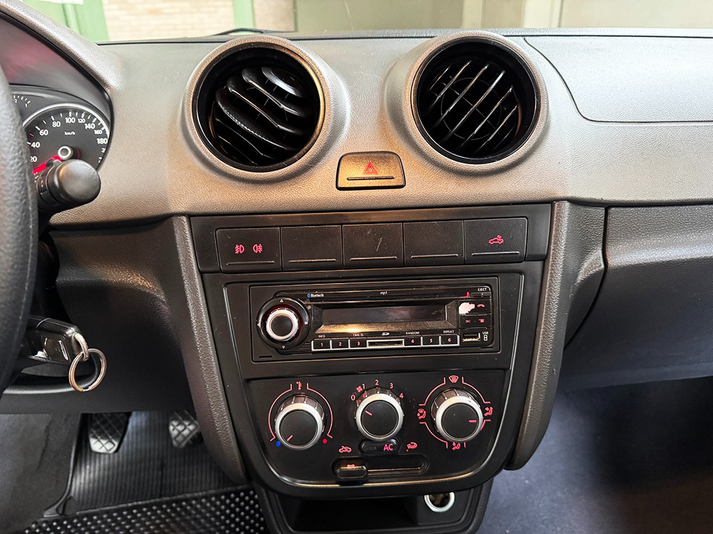 VOLKSWAGEN SAVEIRO