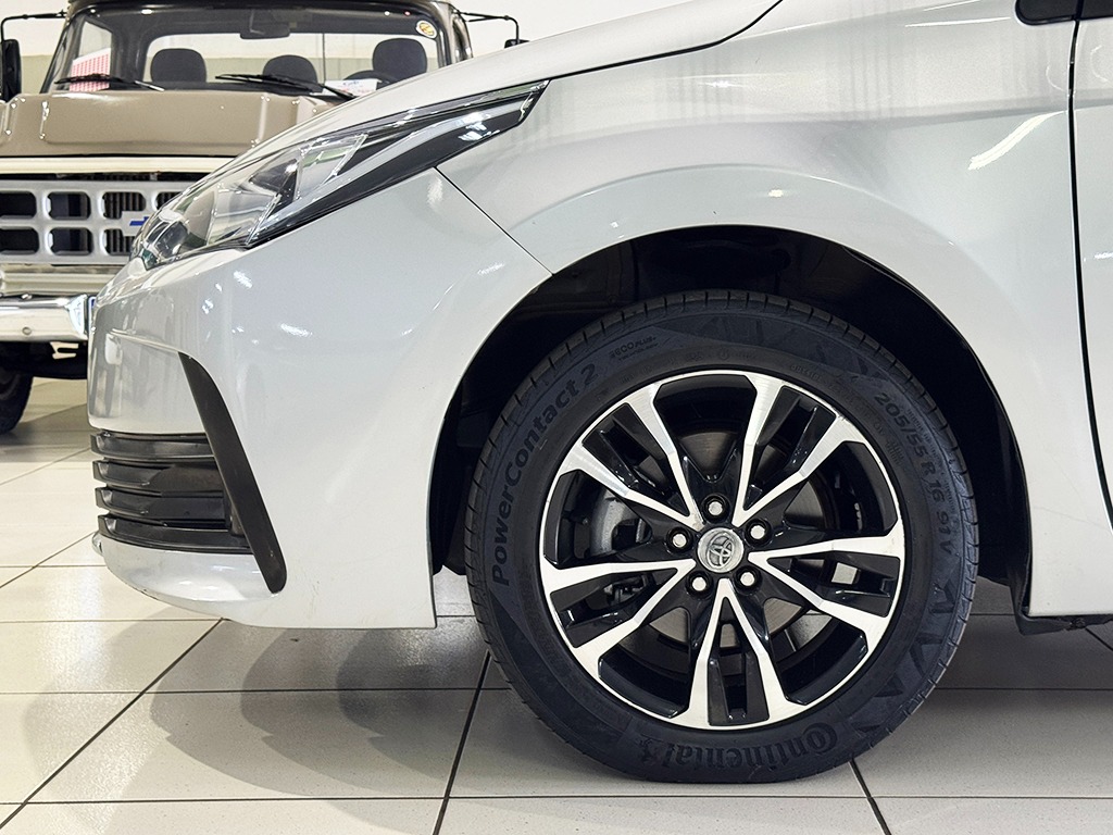 TOYOTA COROLLA