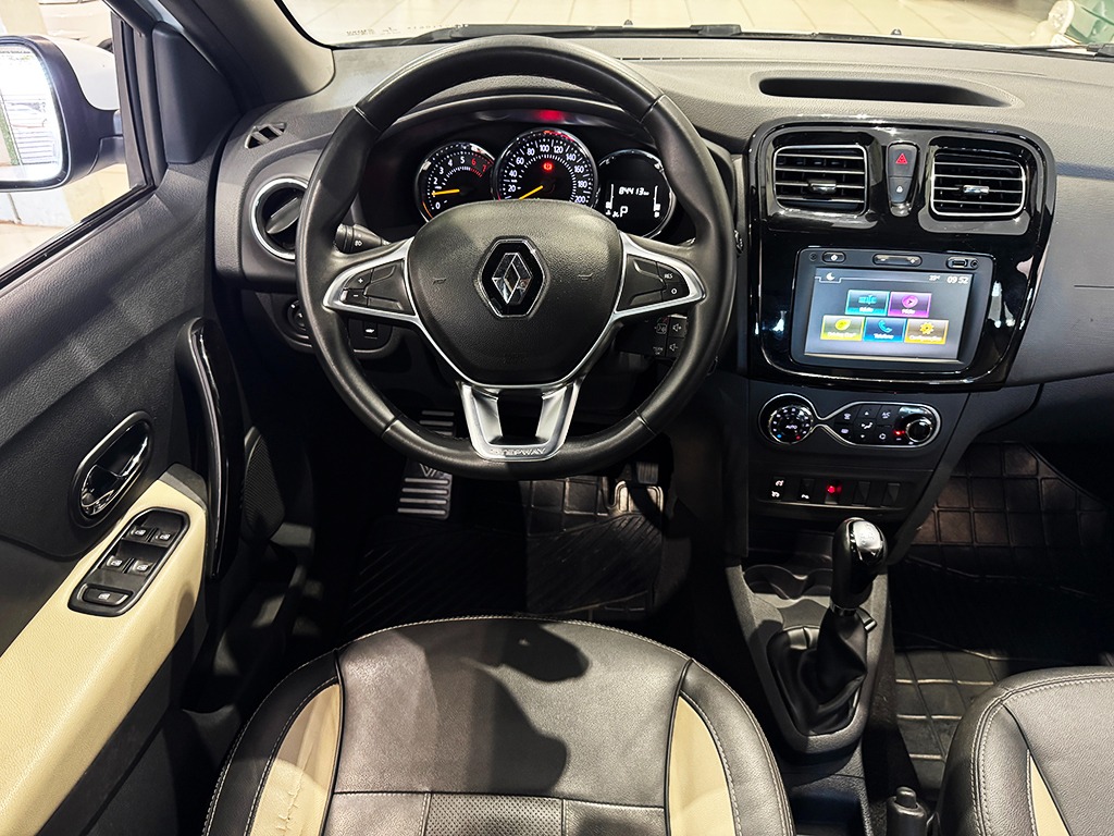 RENAULT DUSTER