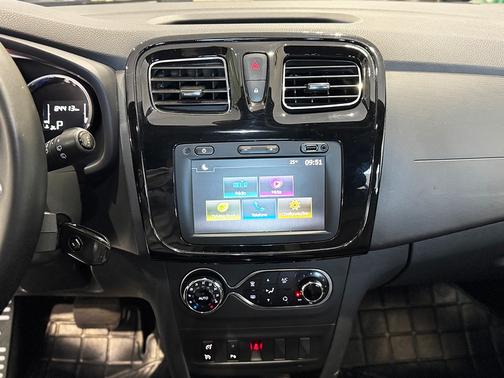 RENAULT DUSTER