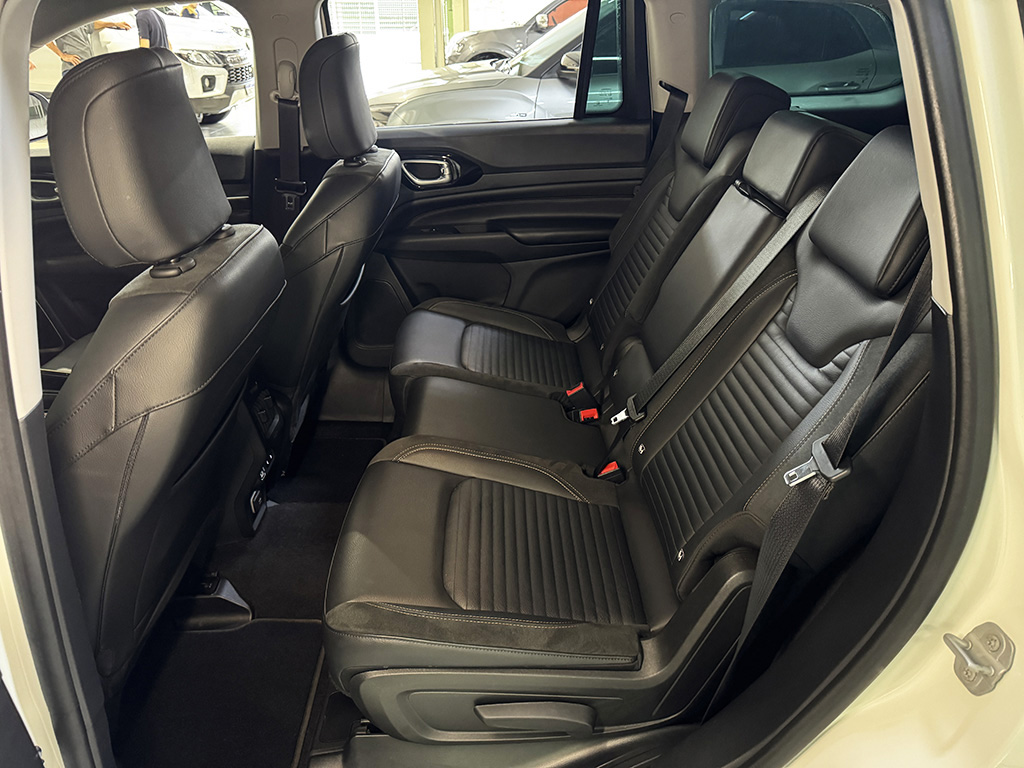 JEEP COMMANDER