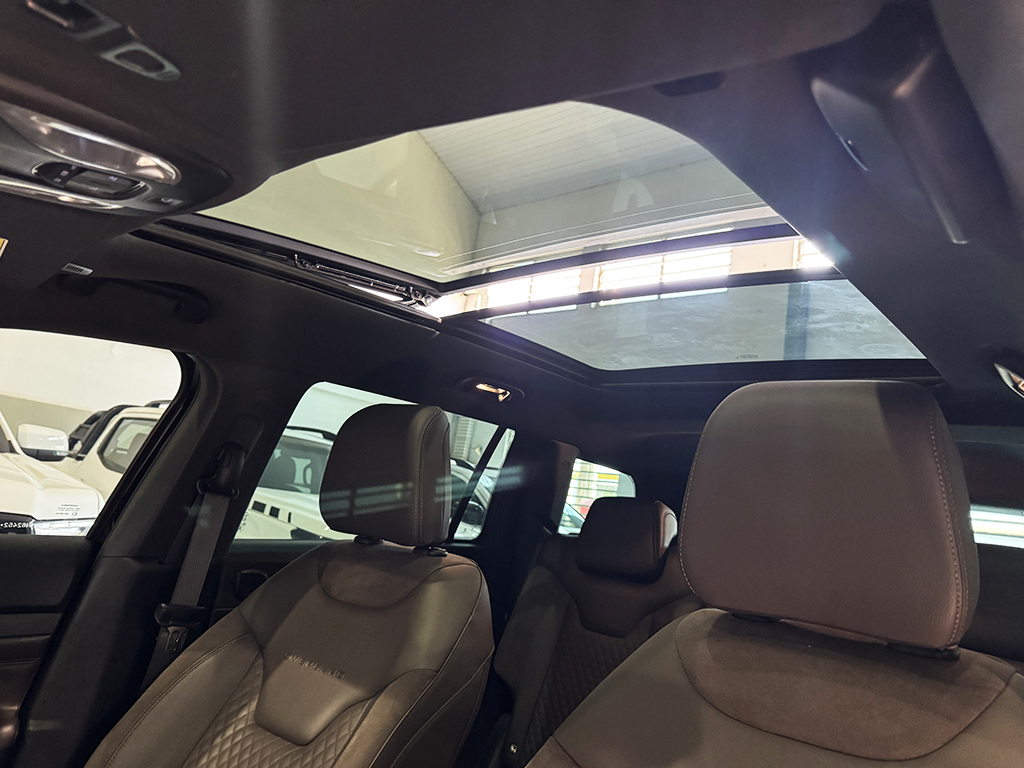 JEEP COMMANDER
