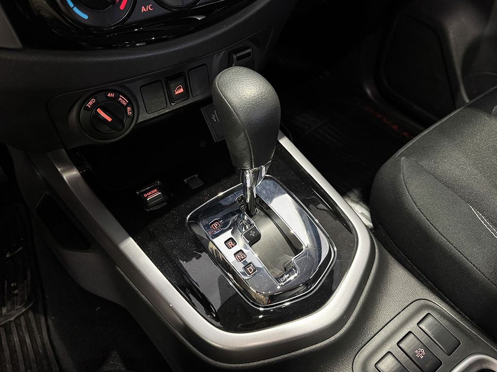 NISSAN FRONTIER