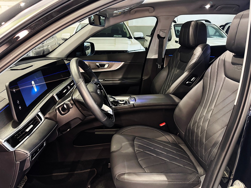 CHERY TIGGO 8