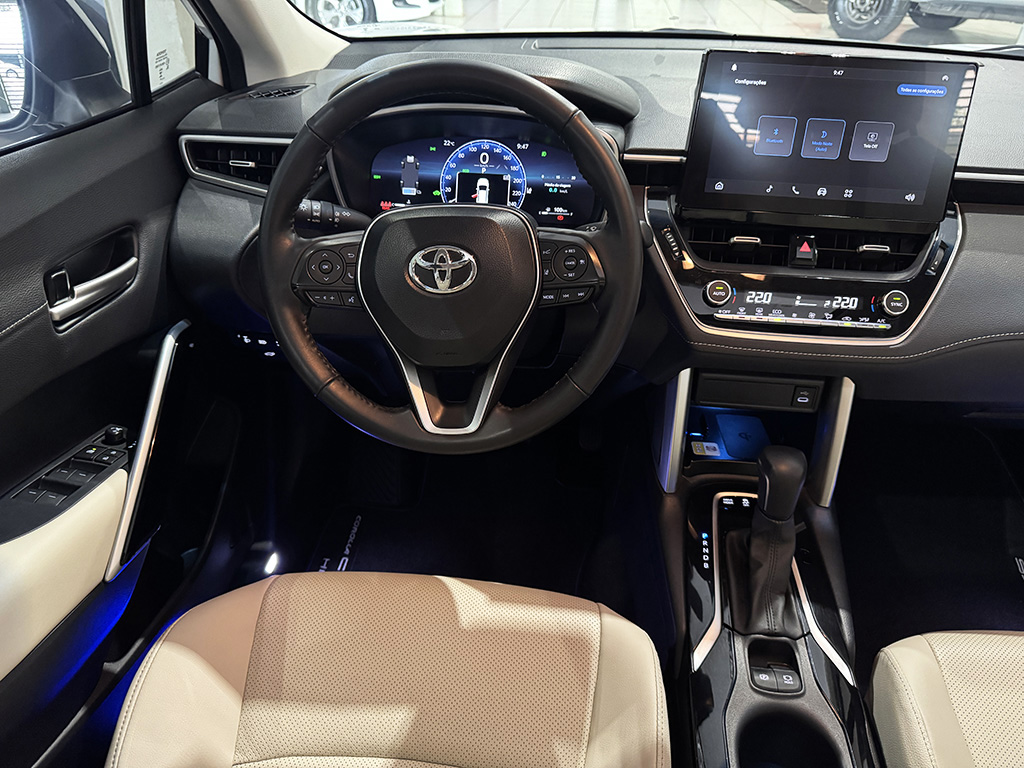 TOYOTA COROLLA CROSS