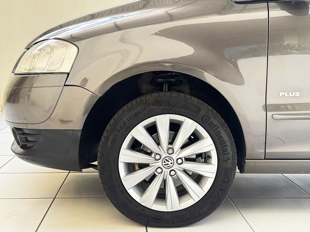 VOLKSWAGEN FOX