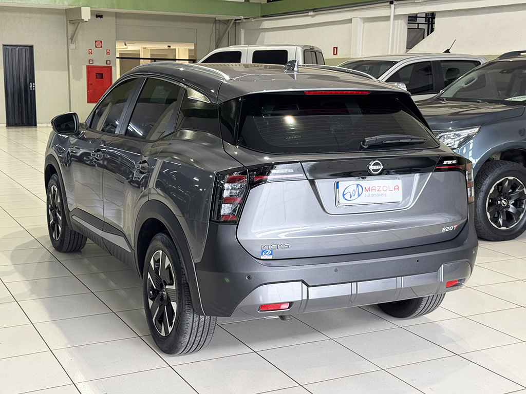 NISSAN KICKS
