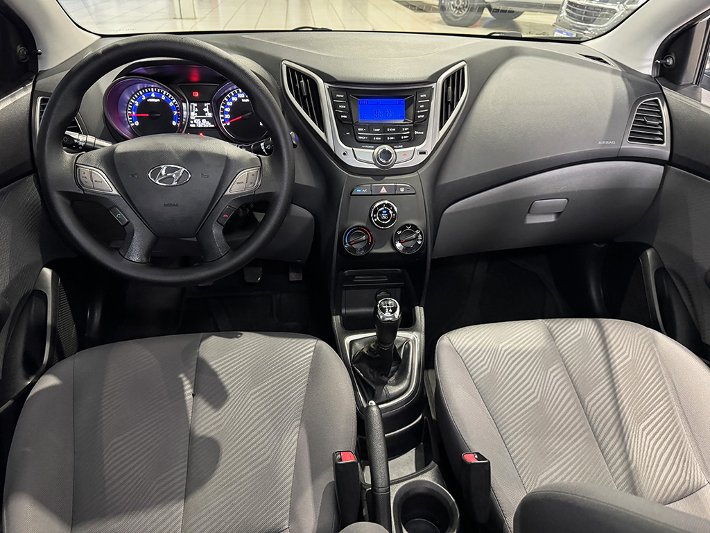 HYUNDAI HB20S
