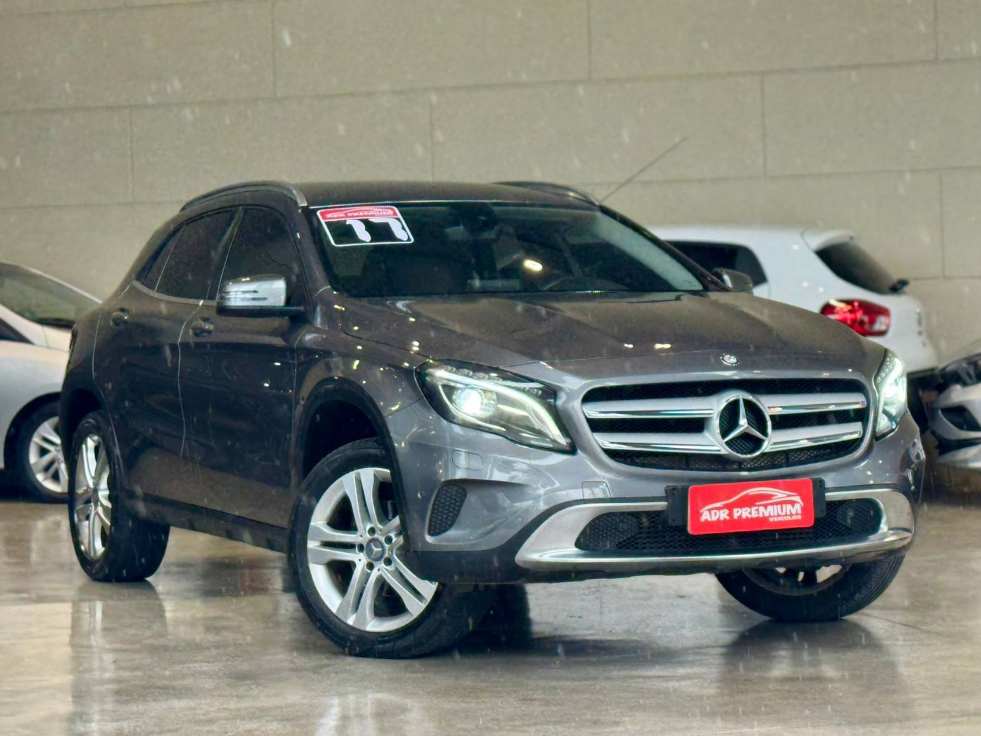 MERCEDES-BENZ GLA 200
