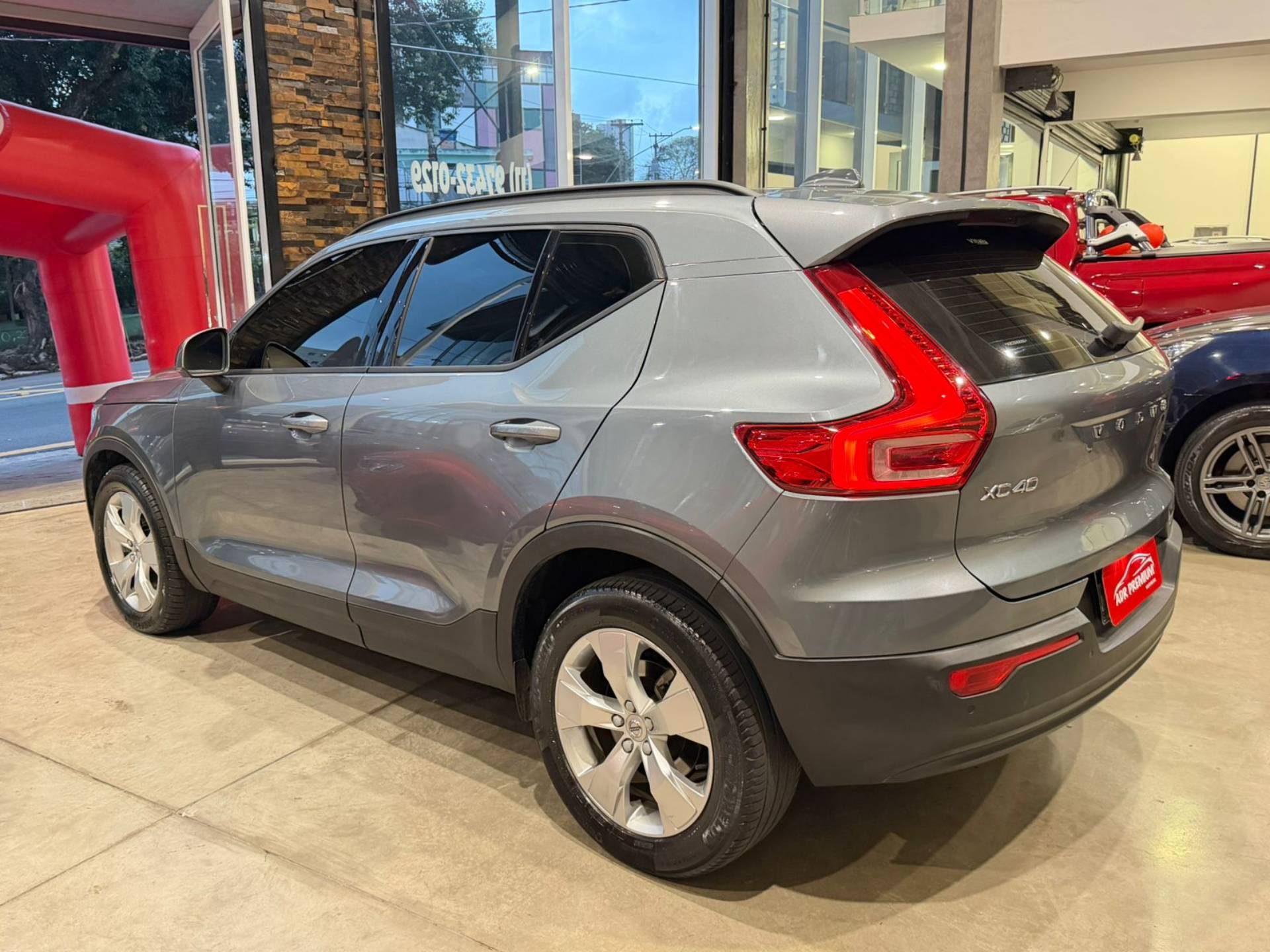 VOLVO XC40