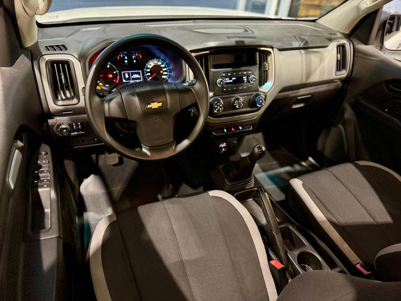 CHEVROLET S10