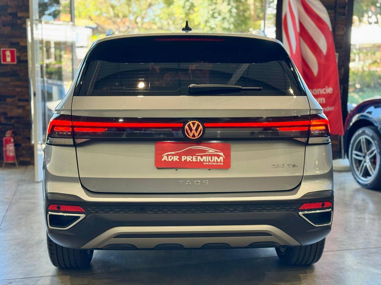 VOLKSWAGEN TAOS