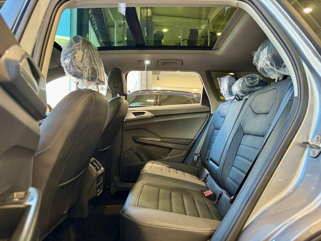 VOLKSWAGEN TAOS