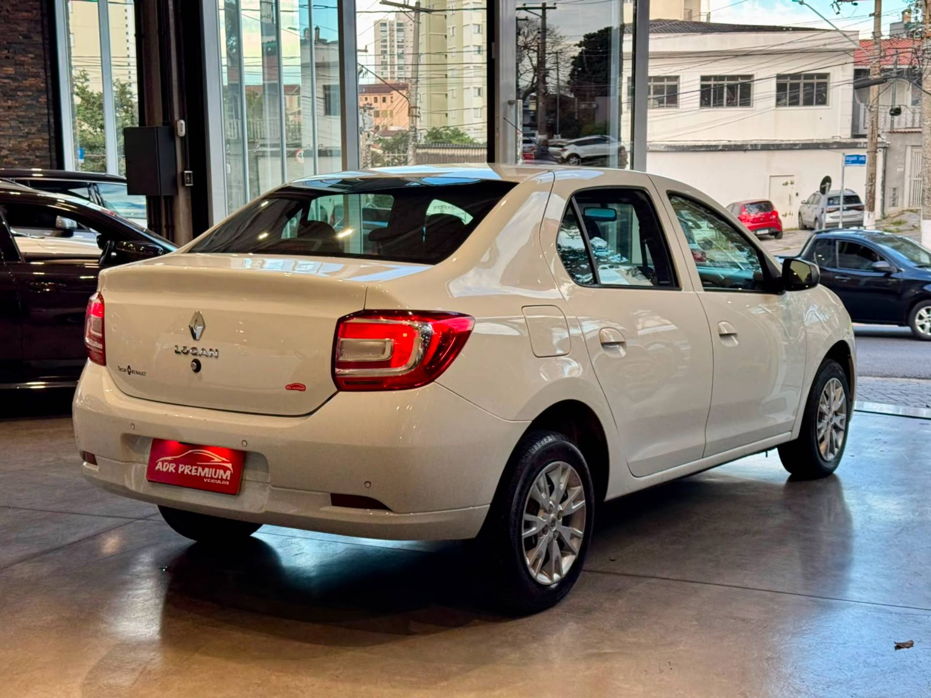 RENAULT LOGAN