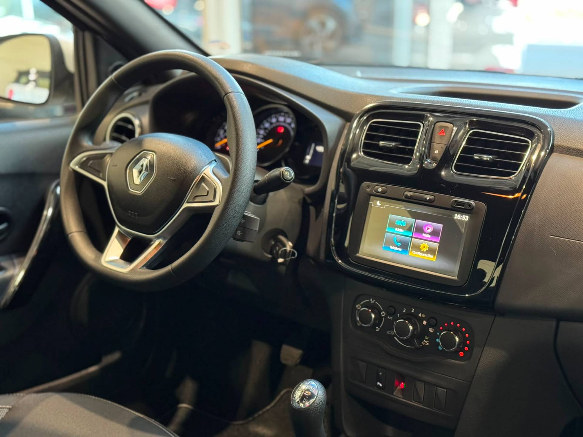 RENAULT LOGAN
