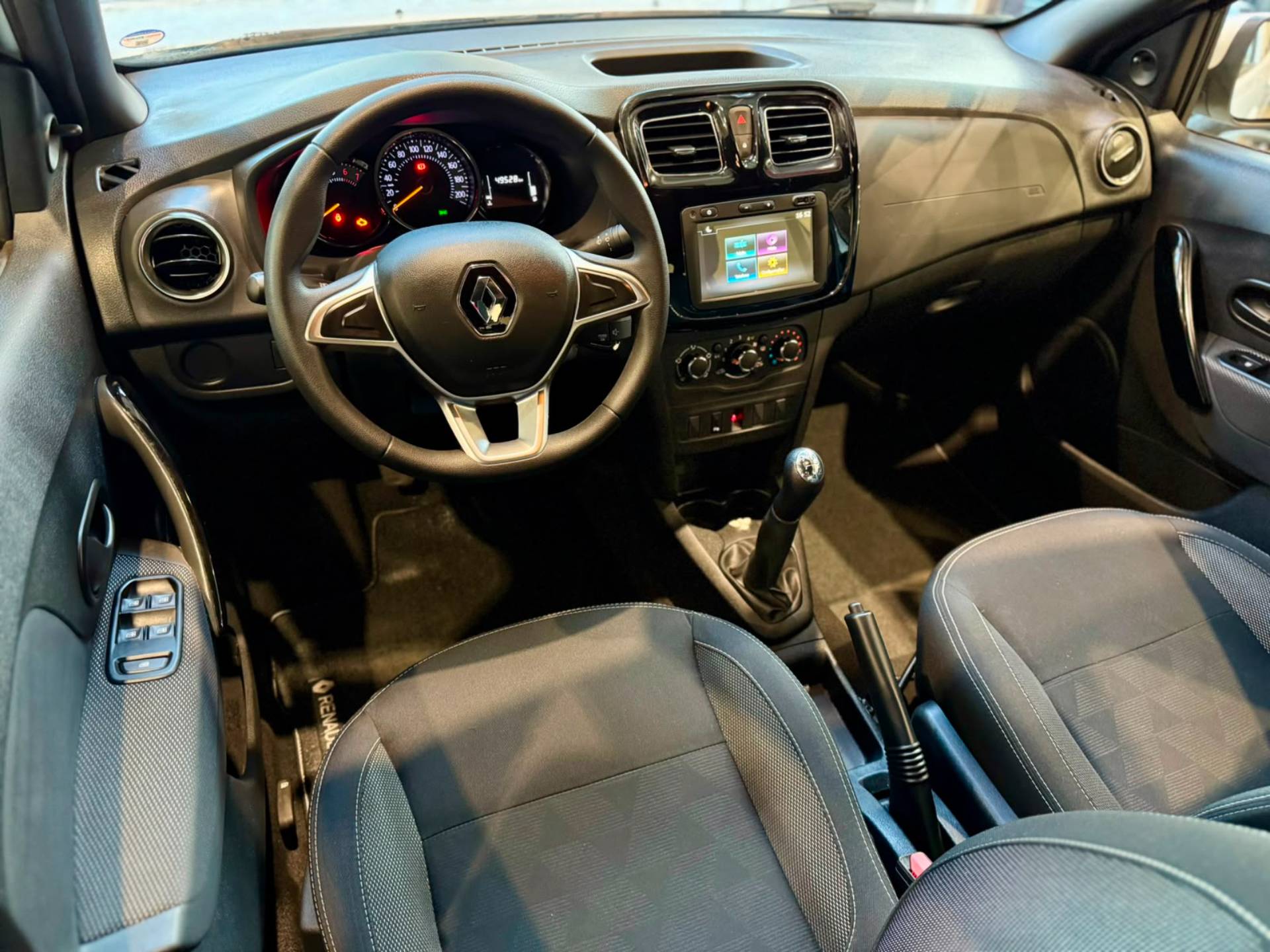 RENAULT LOGAN