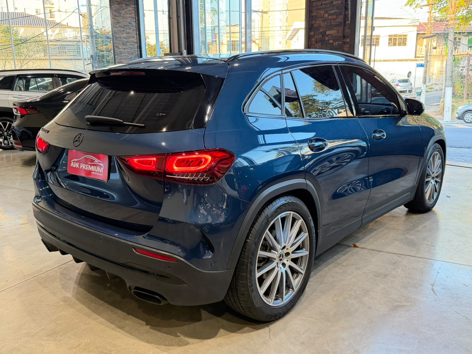 MERCEDES-BENZ GLA 200
