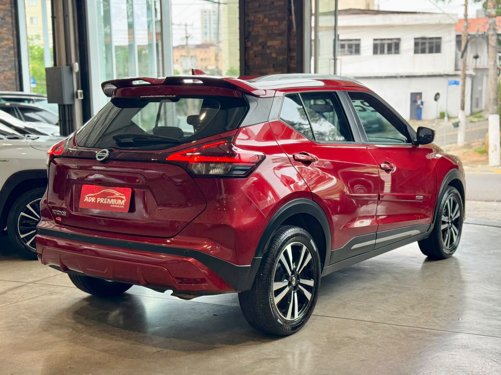 NISSAN KICKS