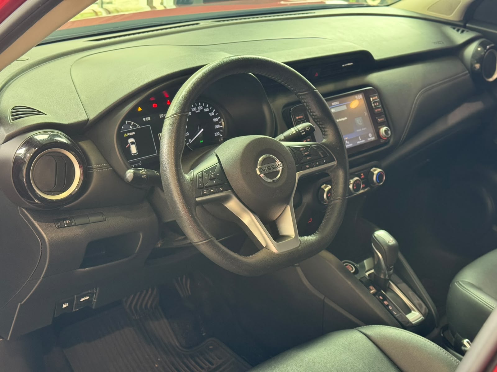 NISSAN KICKS