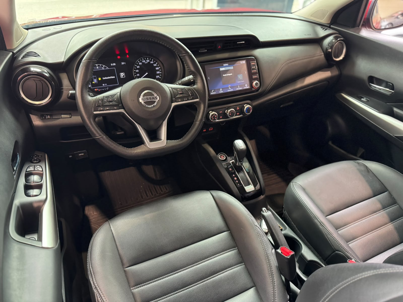 NISSAN KICKS