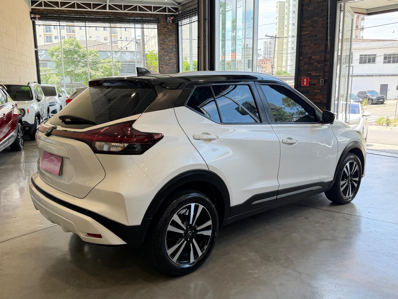 NISSAN KICKS