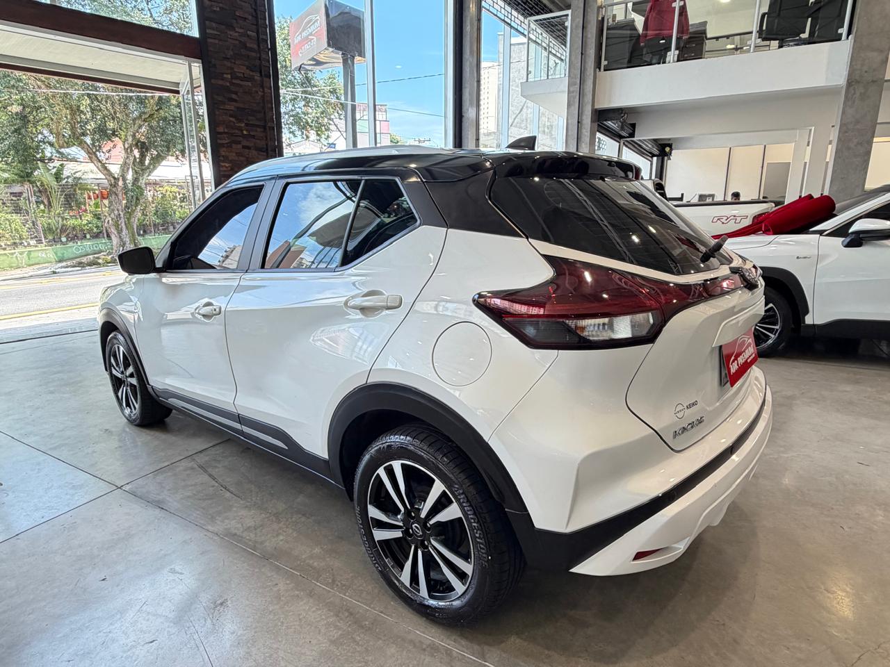 NISSAN KICKS