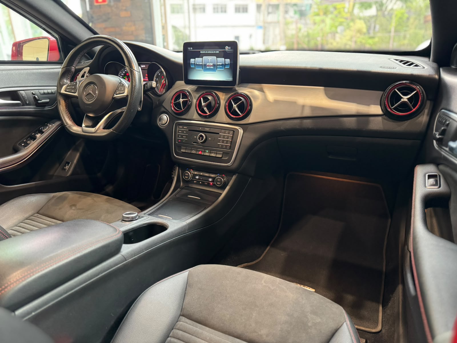 MERCEDES-BENZ CLA 250