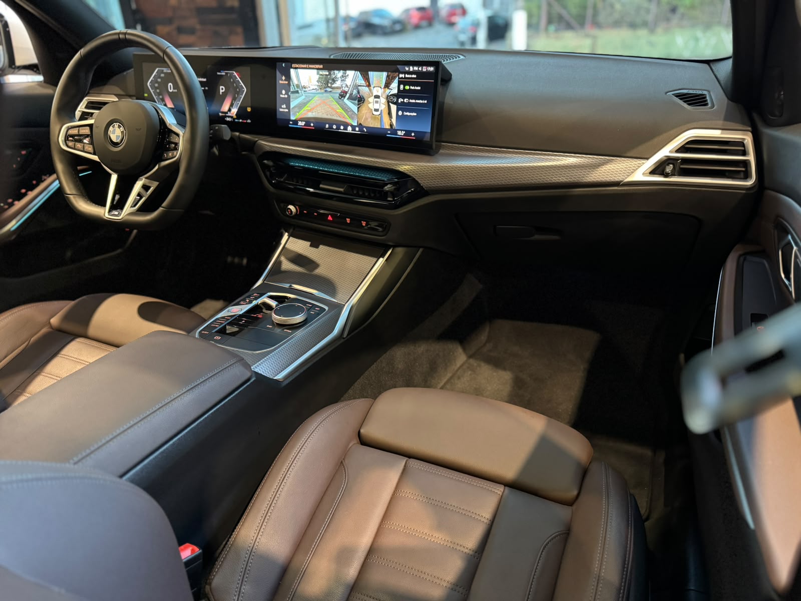 BMW 320i