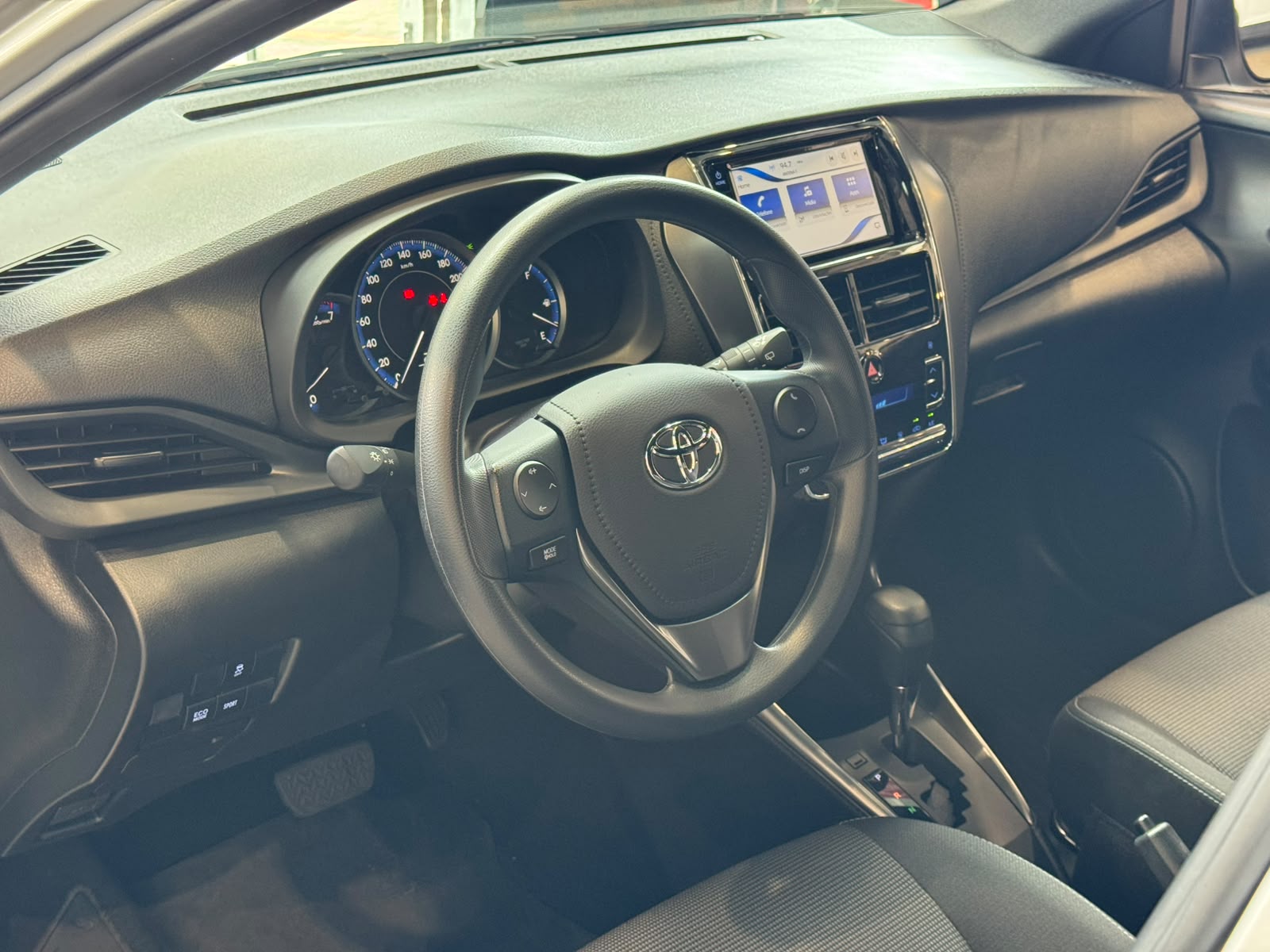 TOYOTA YARIS