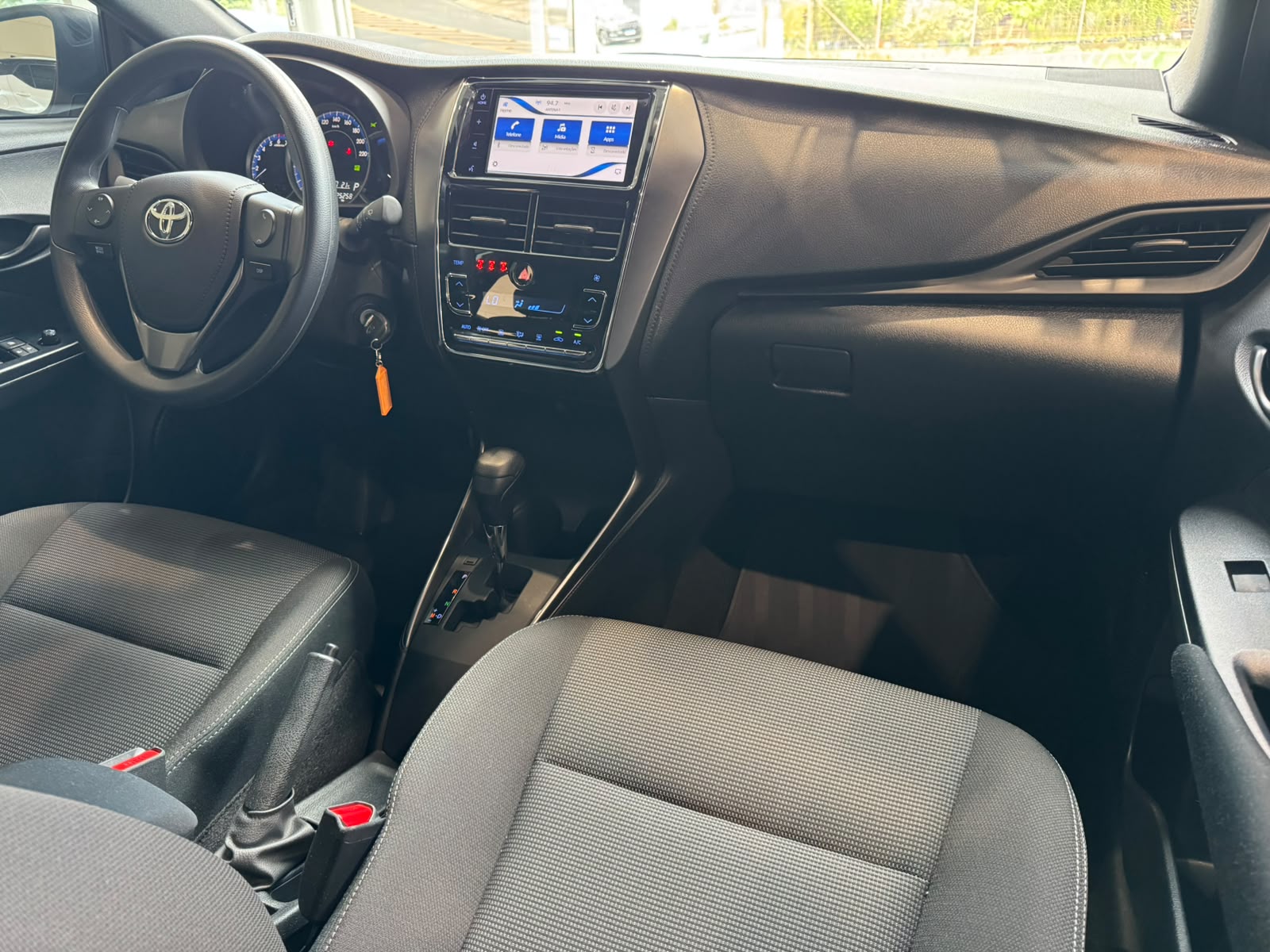 TOYOTA YARIS