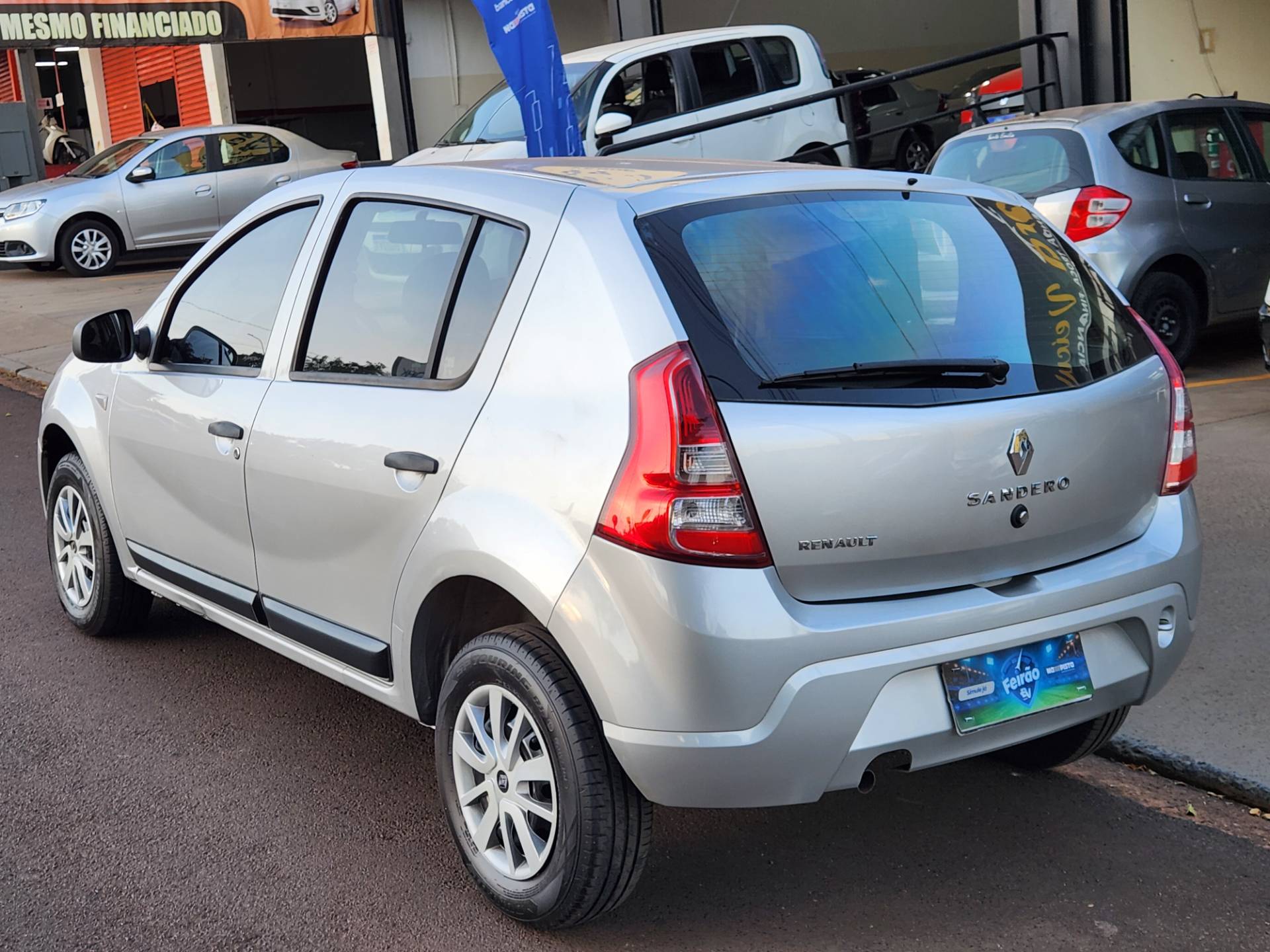RENAULT SANDERO