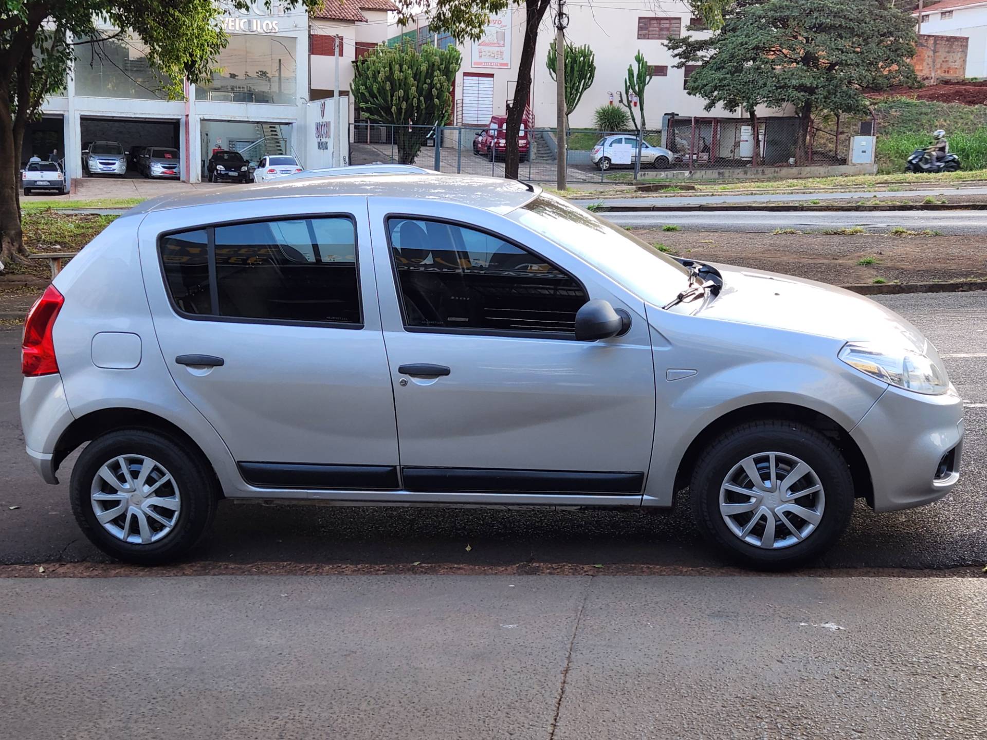 RENAULT SANDERO