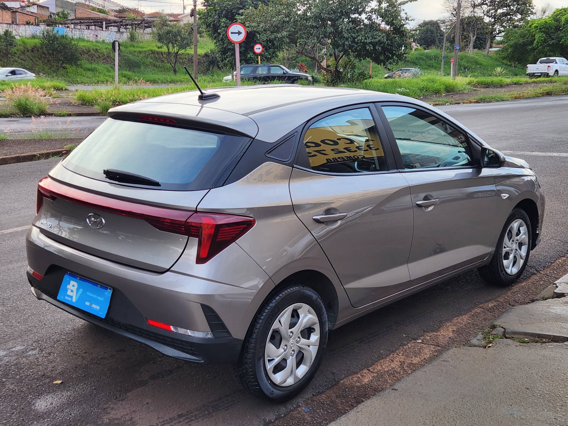 HYUNDAI HB20