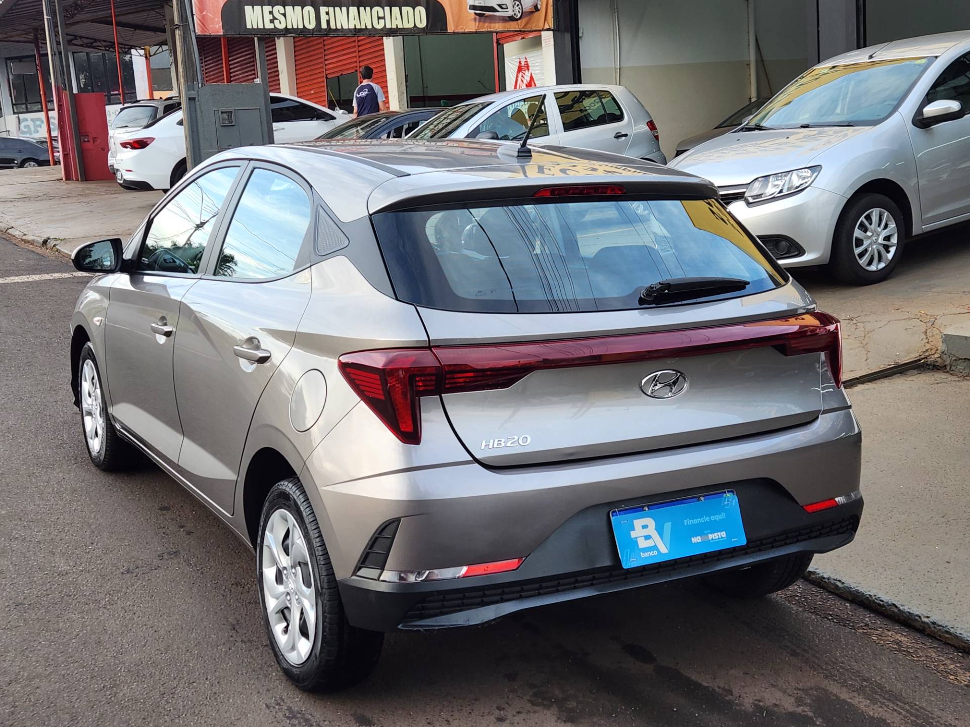 HYUNDAI HB20