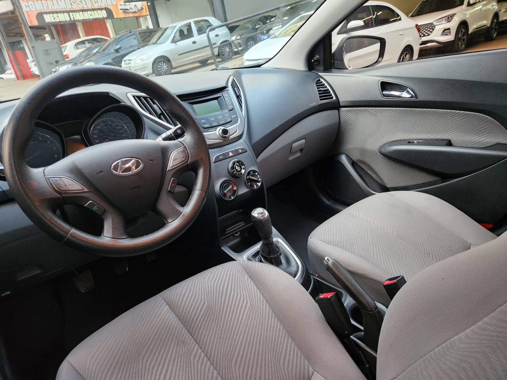 HYUNDAI HB20S