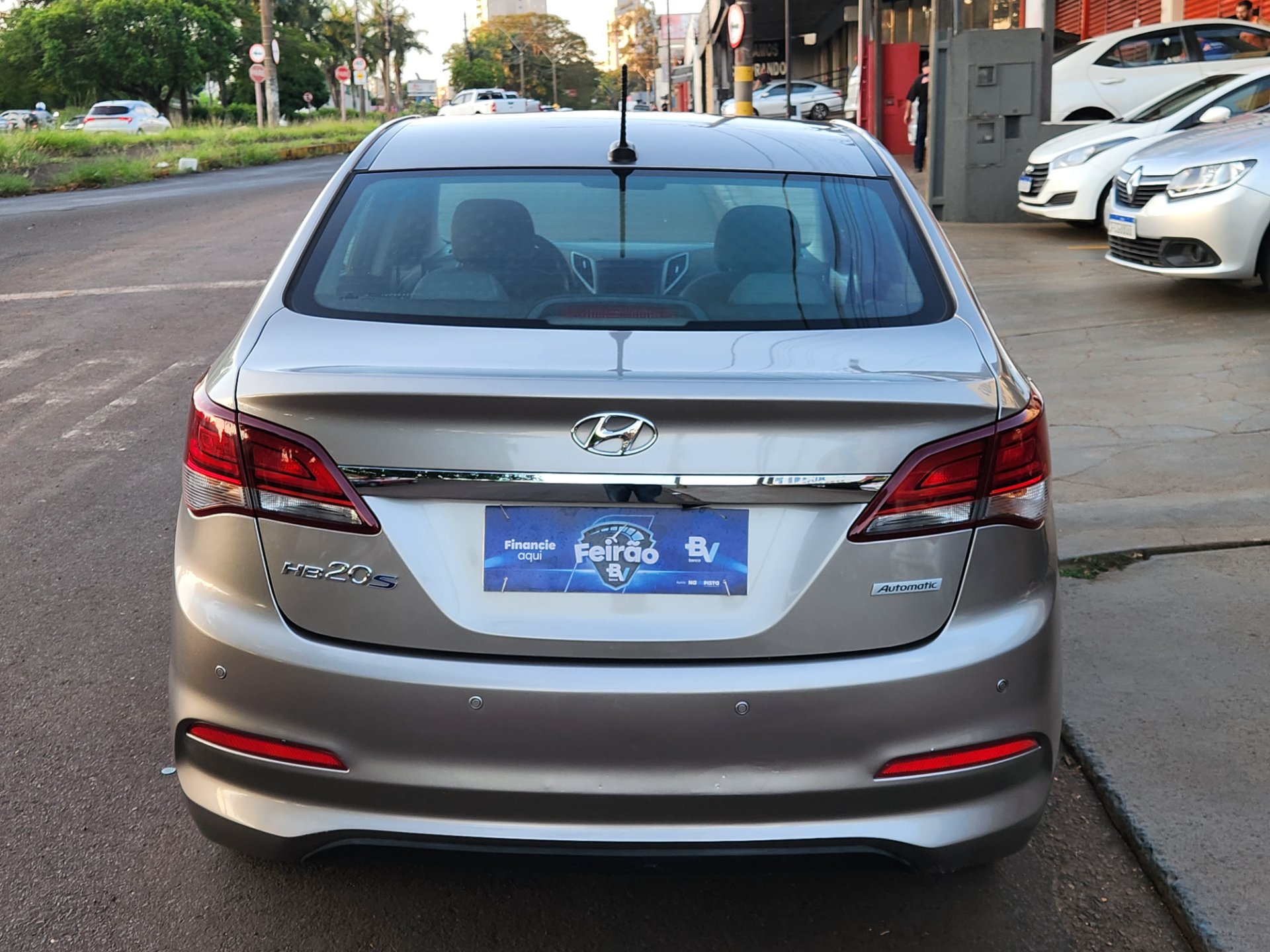 HYUNDAI HB20S