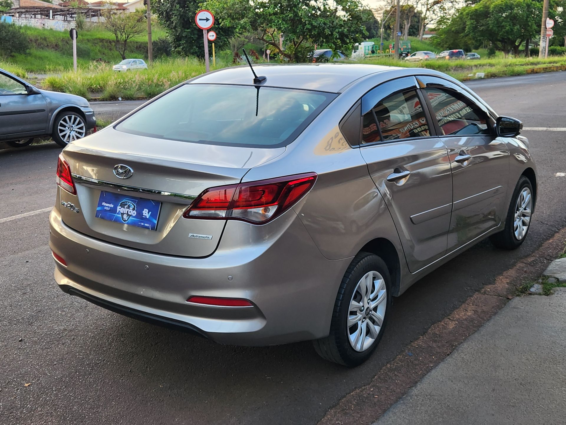 HYUNDAI HB20S