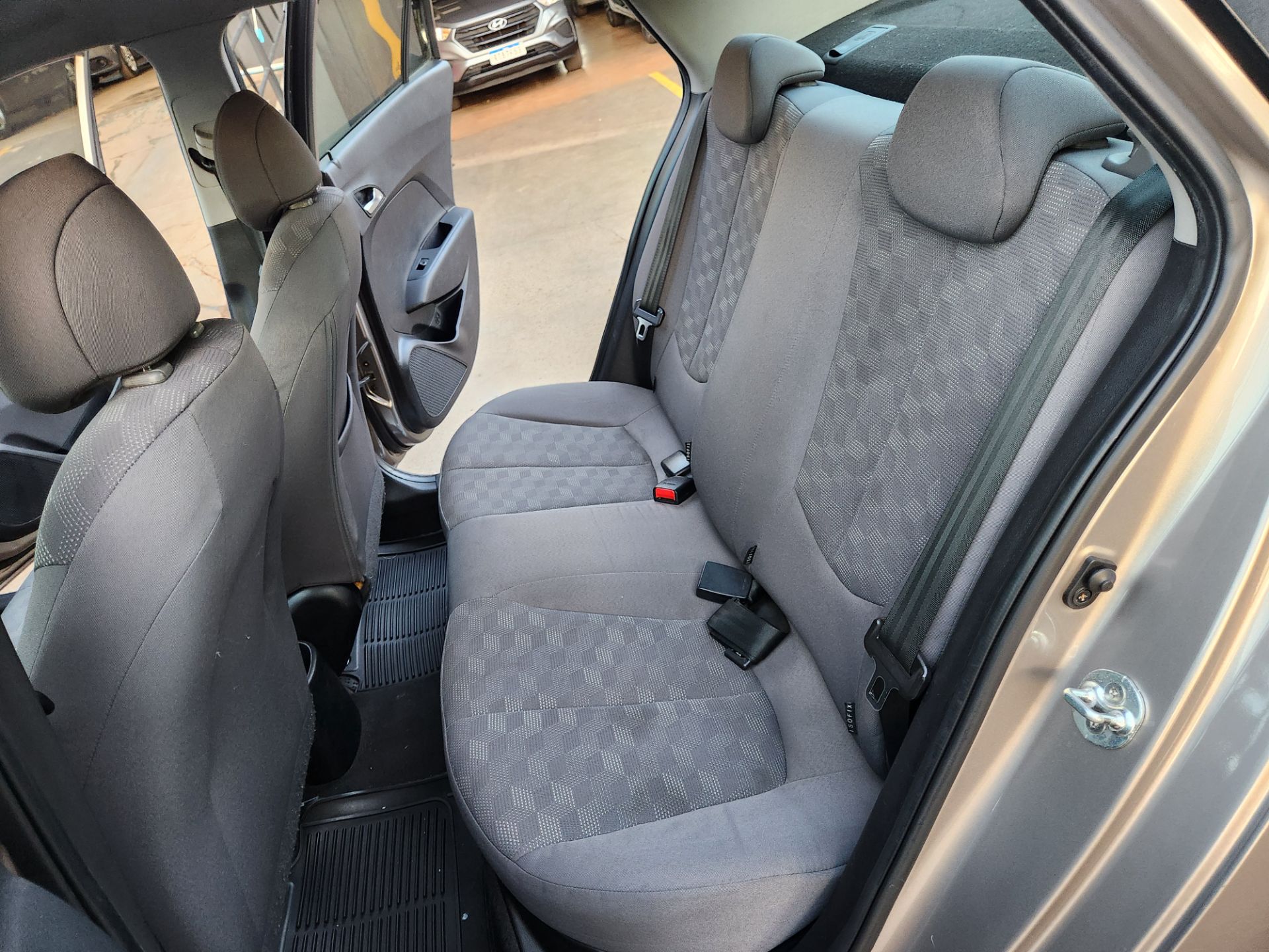 HYUNDAI HB20S