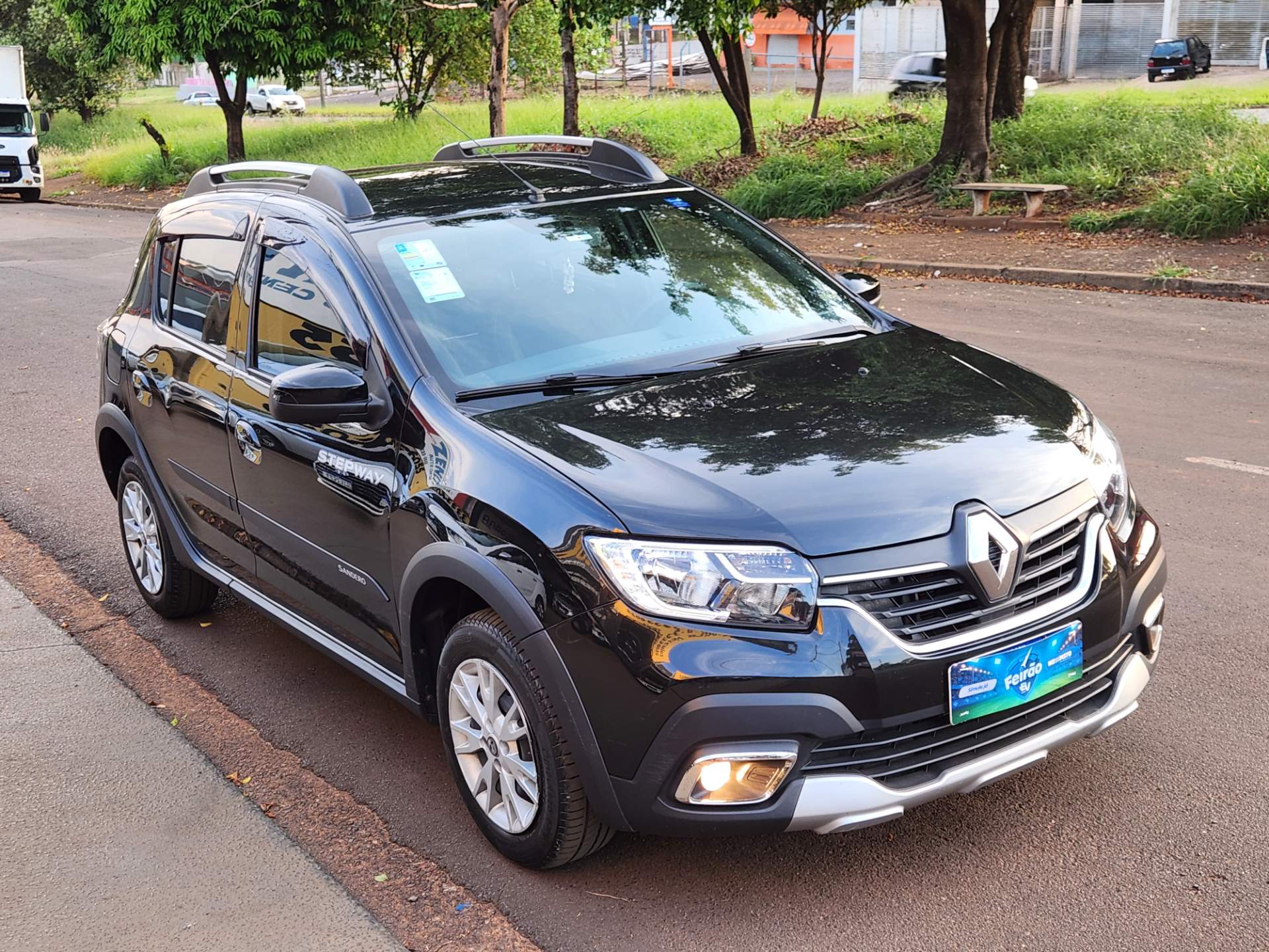 RENAULT SANDERO