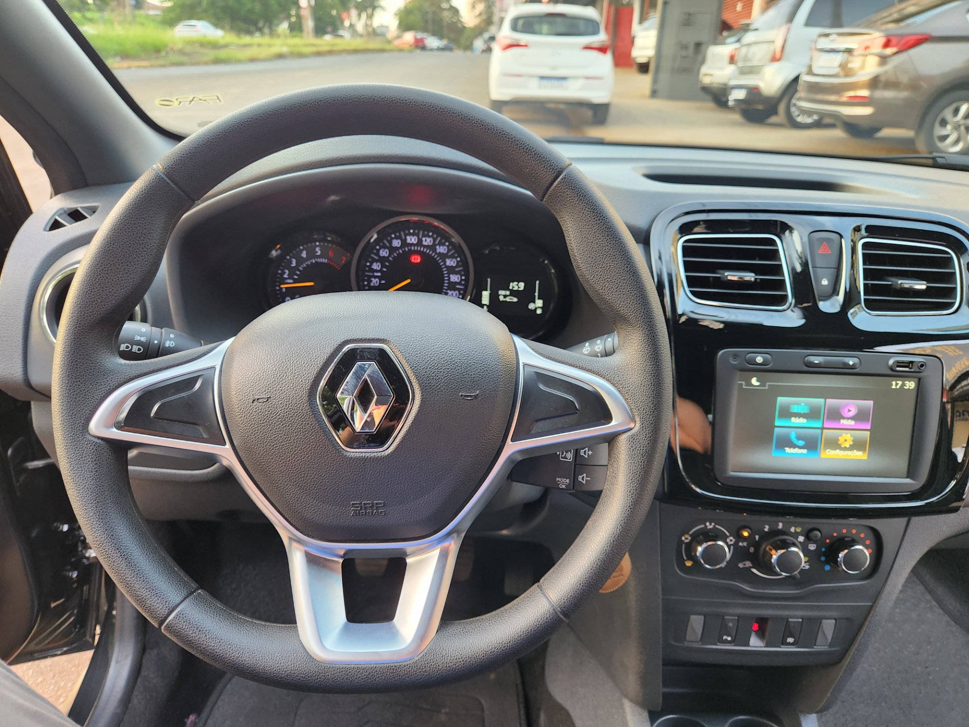RENAULT SANDERO