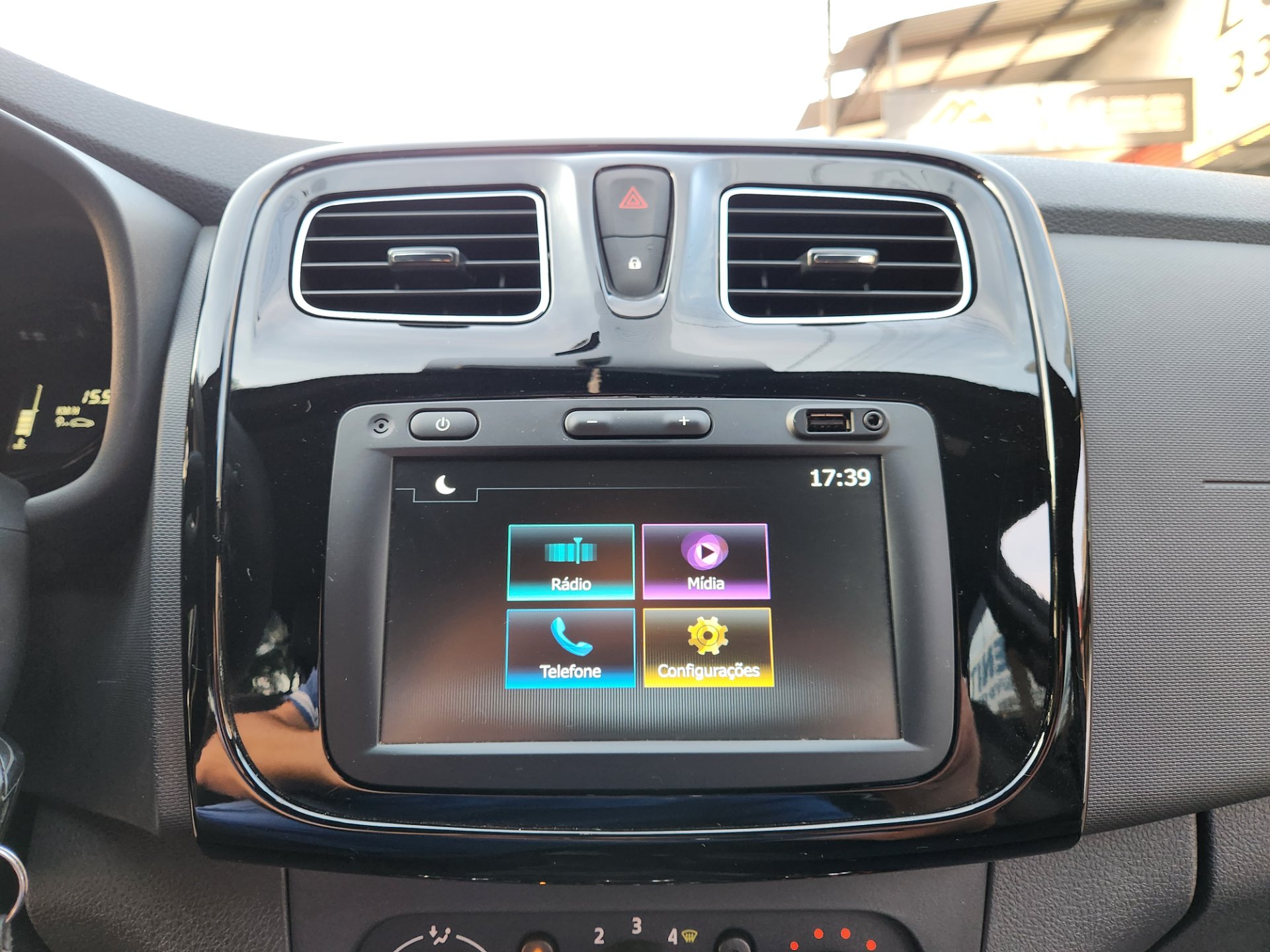 RENAULT SANDERO