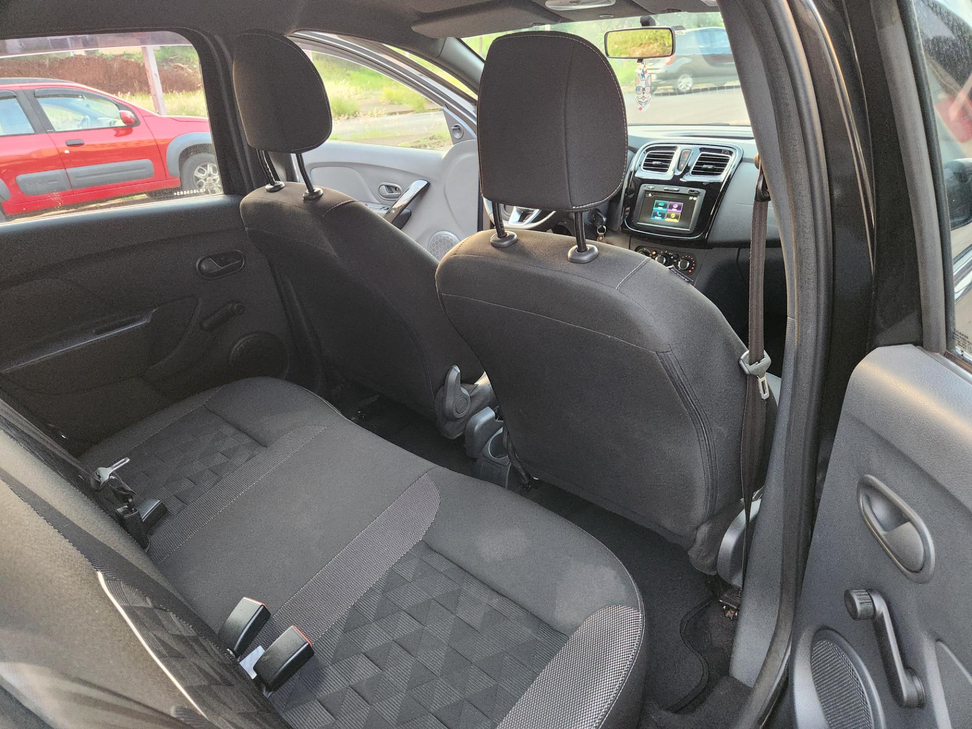 RENAULT SANDERO