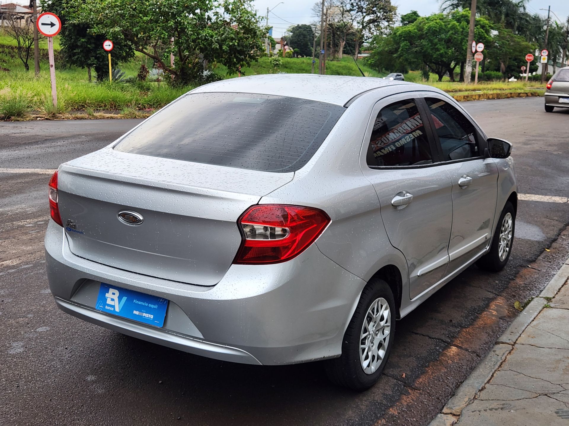 FORD KA