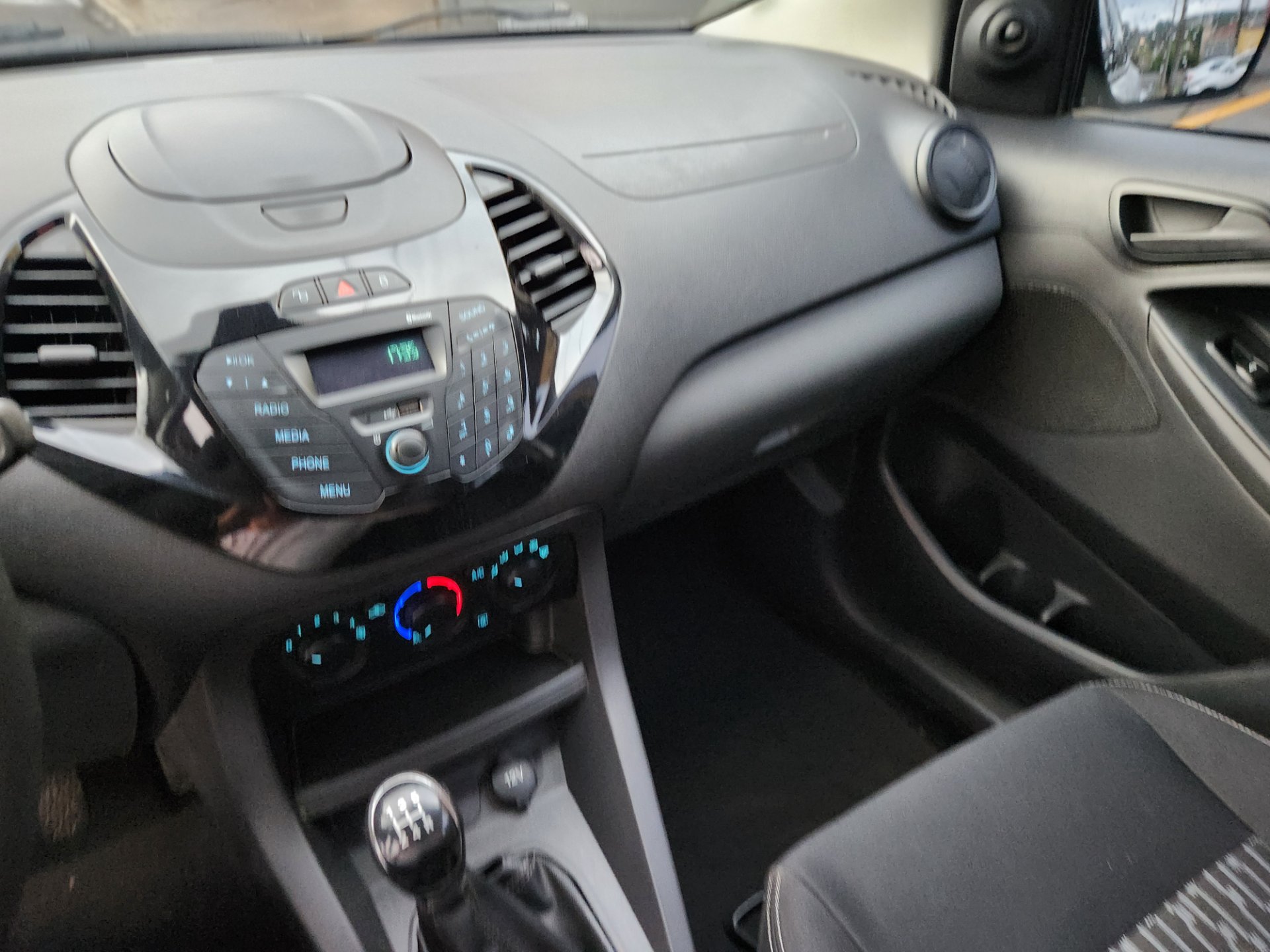 FORD KA
