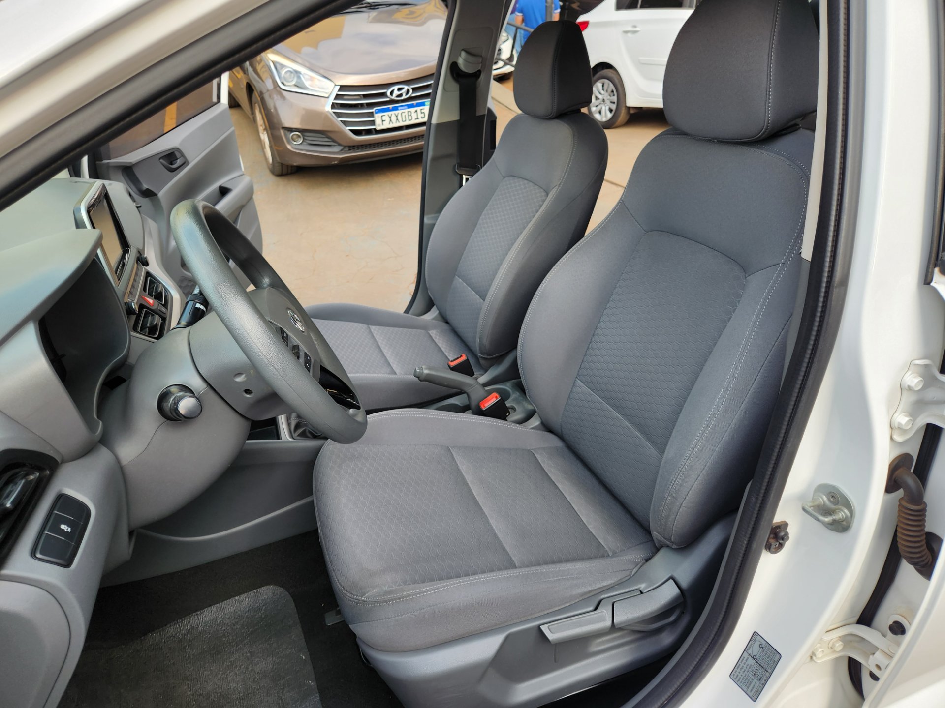 HYUNDAI HB20S