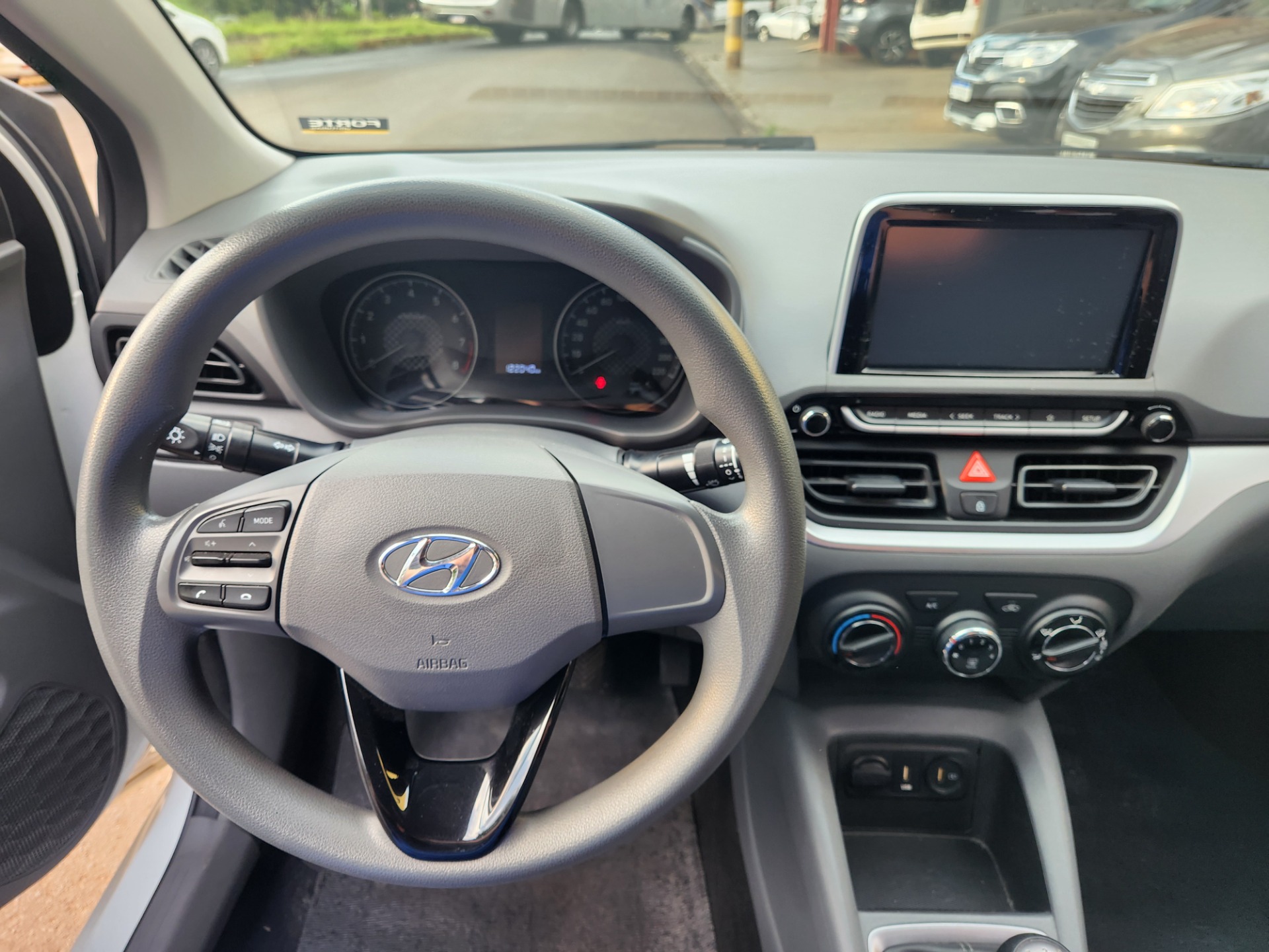 HYUNDAI HB20S