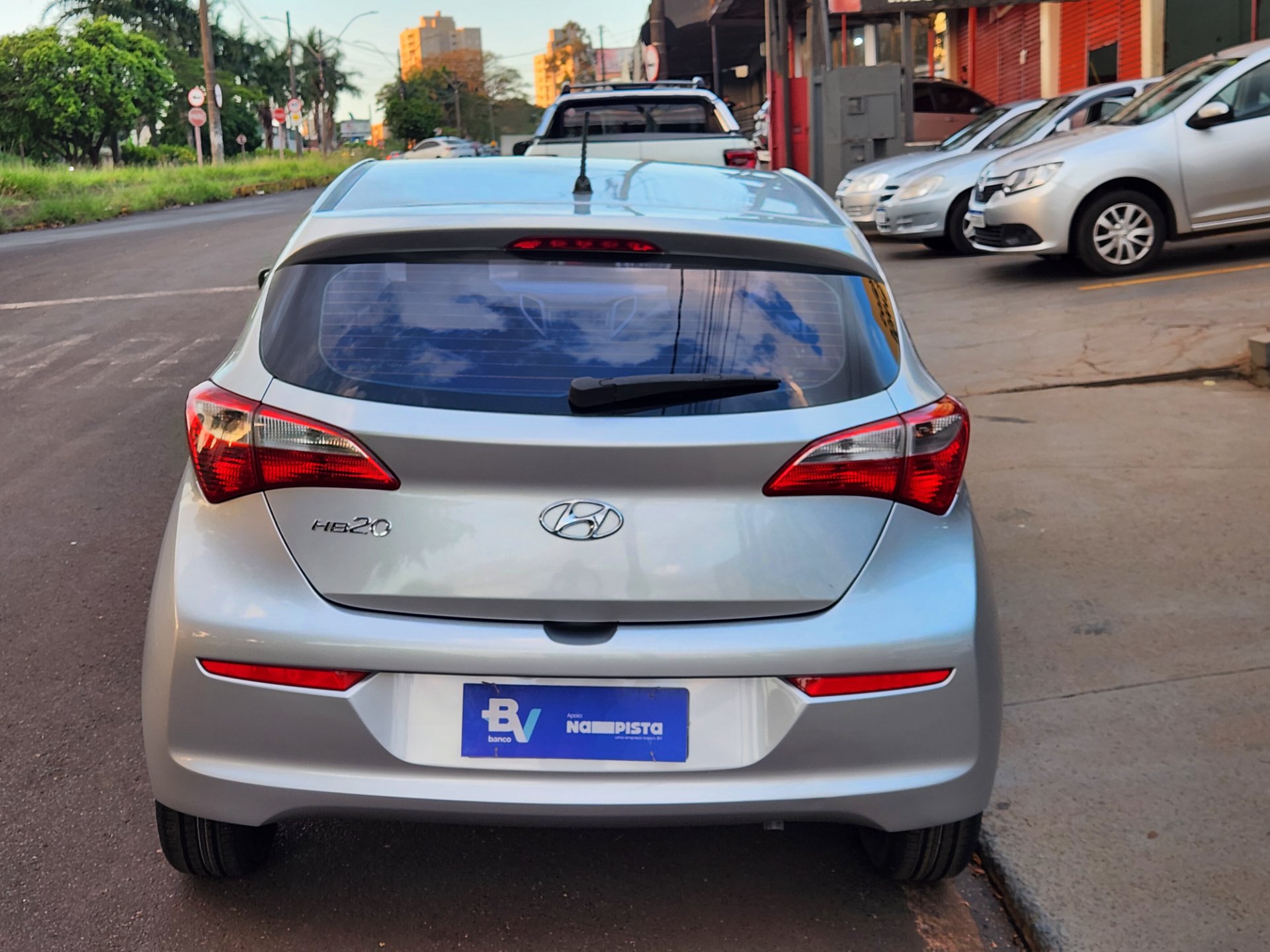 HYUNDAI HB20