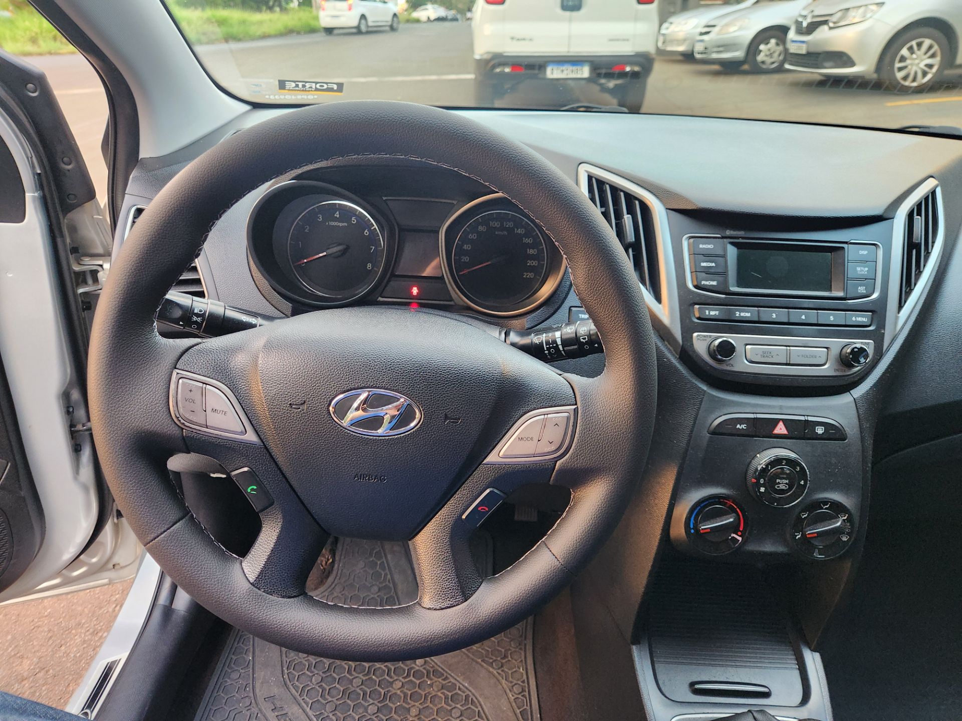 HYUNDAI HB20
